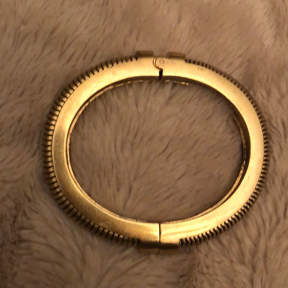Vince Camuto gold tone clasp bracelet